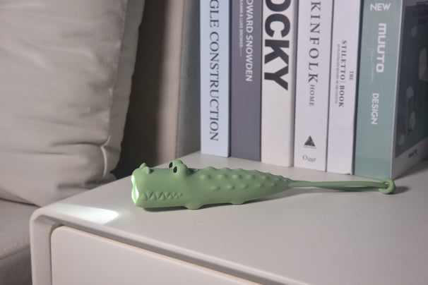 Carlo Baby Led-ficklampa i silikon Alligator