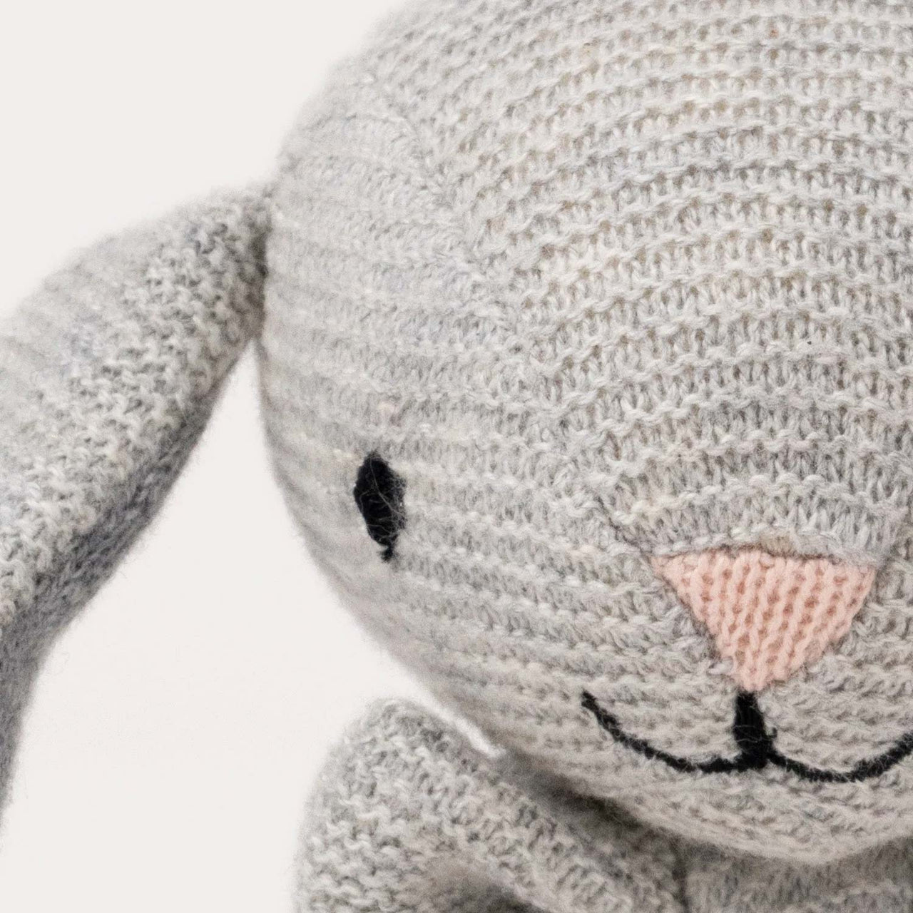 Teddykompaniet Teddy Organic Skallra Kanin Grå Stickad 14cm