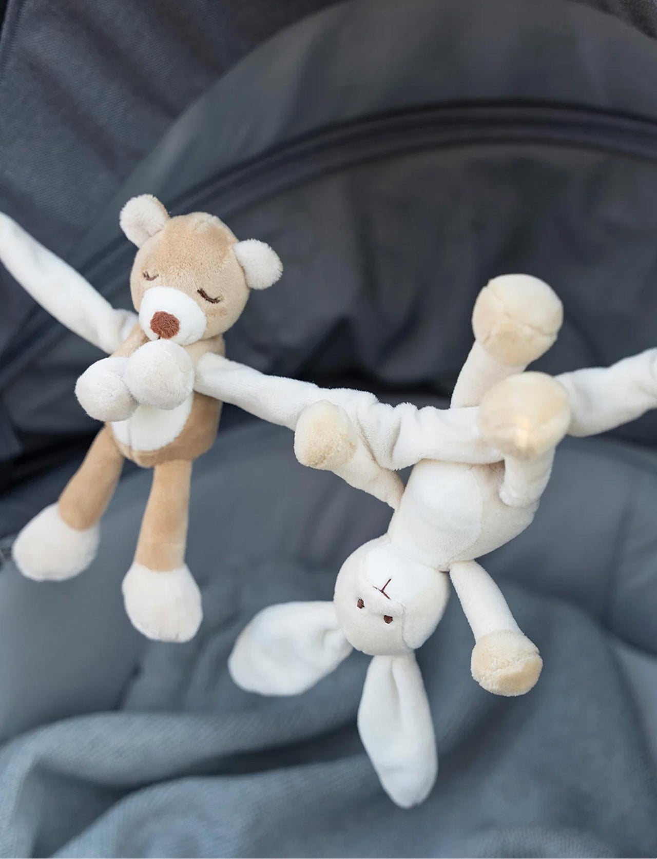 Teddykompaniet Diinglisar Vagnhänge Kanin & Nalle 40cm