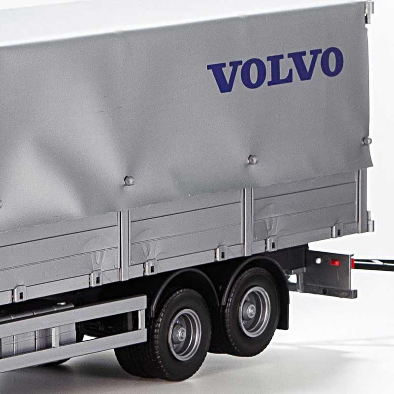 Emek Volvo FH16 750 med trailer och kapell 1:25