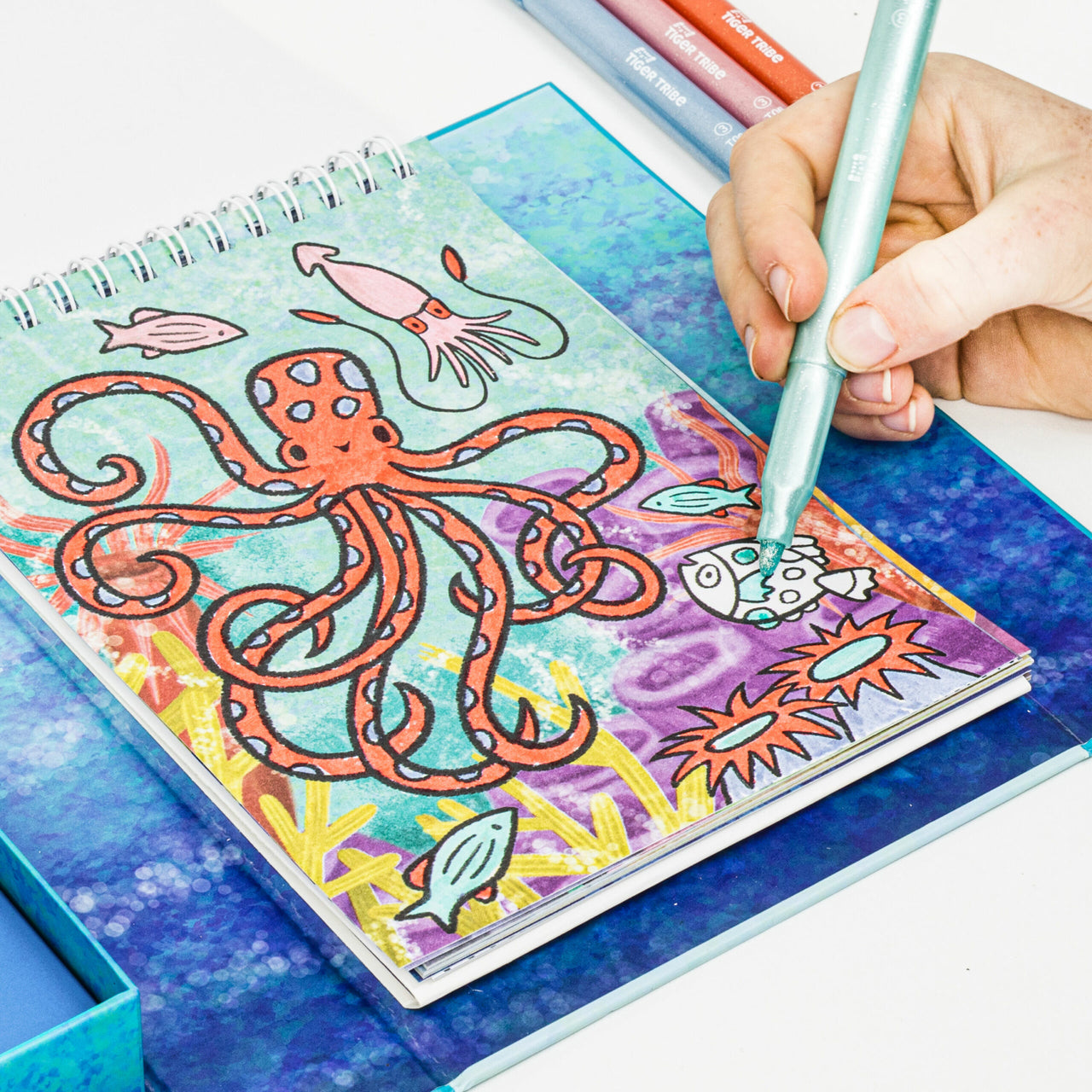 Tiger Tribe Målarset Shimmer Colouring Sea Life