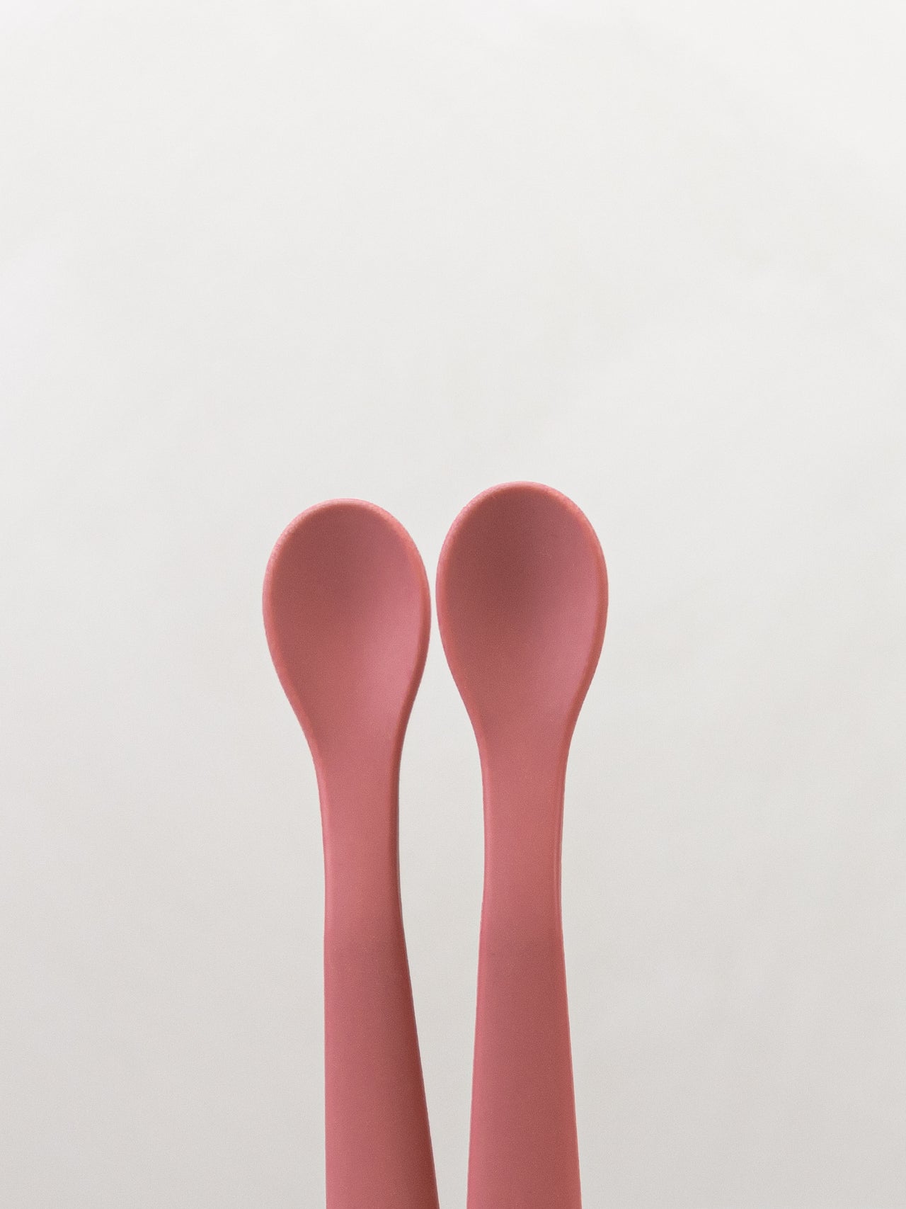 Lily & Lo Mjuk Matningssked Silikon Brick Red (2-pack)