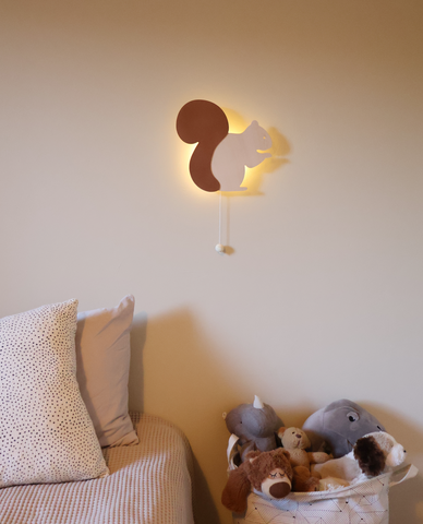 Oh, Poppy! Vägglampa Tore Ekorre