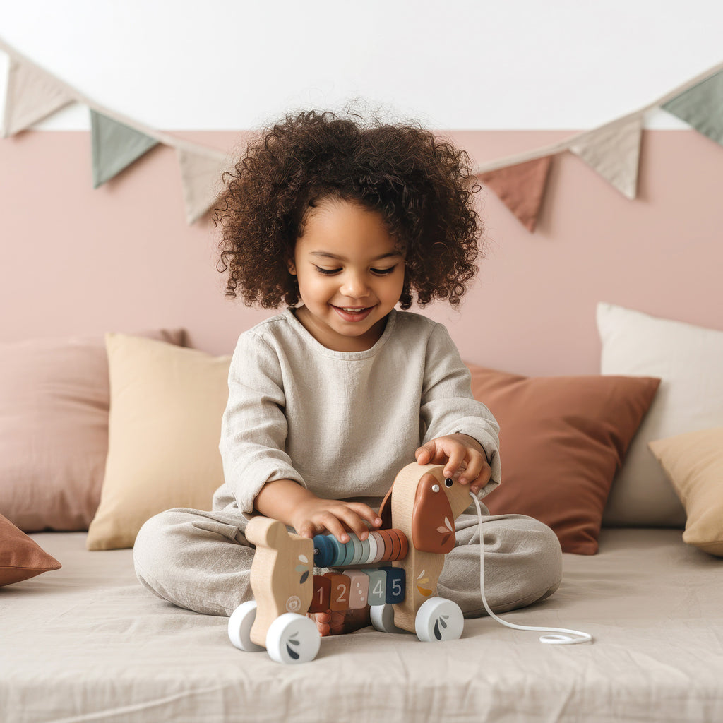 Speedy Monkey Dragleksak Puppy Pull Along – lifestylebild