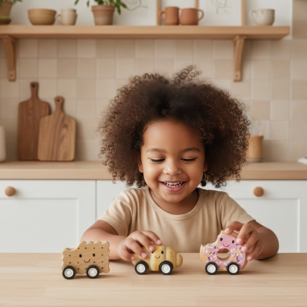 Speedy Monkey Pull Back-bil Bakery – lifestylebild