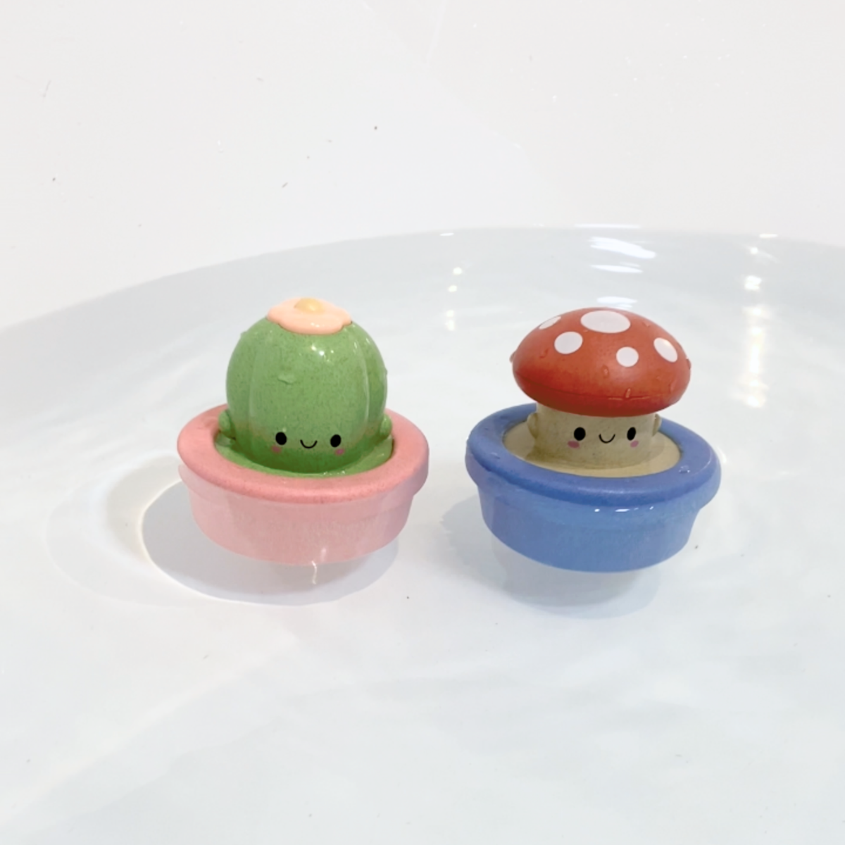 Tiger Tribe Badleksak Pop-Up Mushroom i bioplast