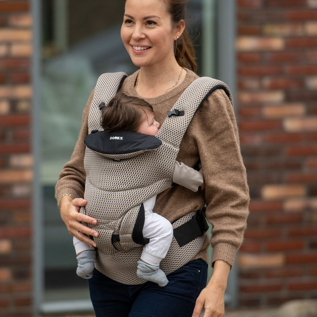 Dooky Bæresele Urban Comfort Grey Sapphire (3,5-15kg)