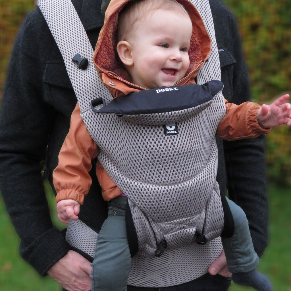 Dooky Bæresele Urban Comfort Grey Sapphire (3,5-15kg)