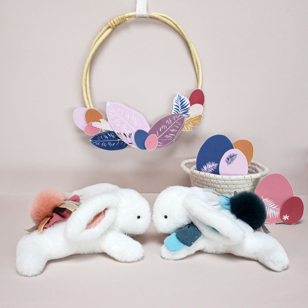 Doudou Et Compagnie Presentlåda Happy Pop Pompom Bunny Peacock Blue