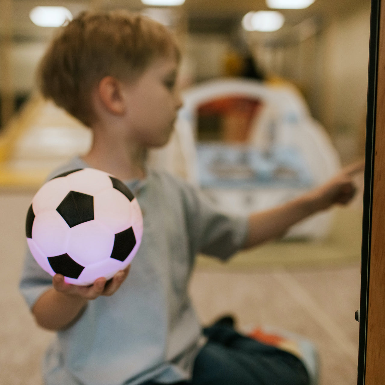 Mary's LED-Nattlampa Football (USB-laddning)